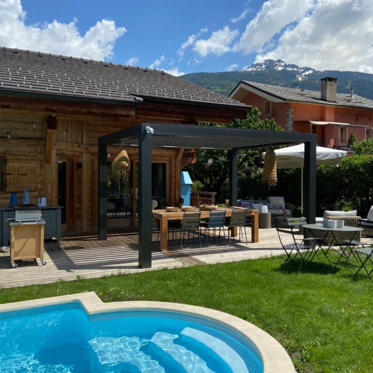 Grand chalet à la montagne - Chalet - 54