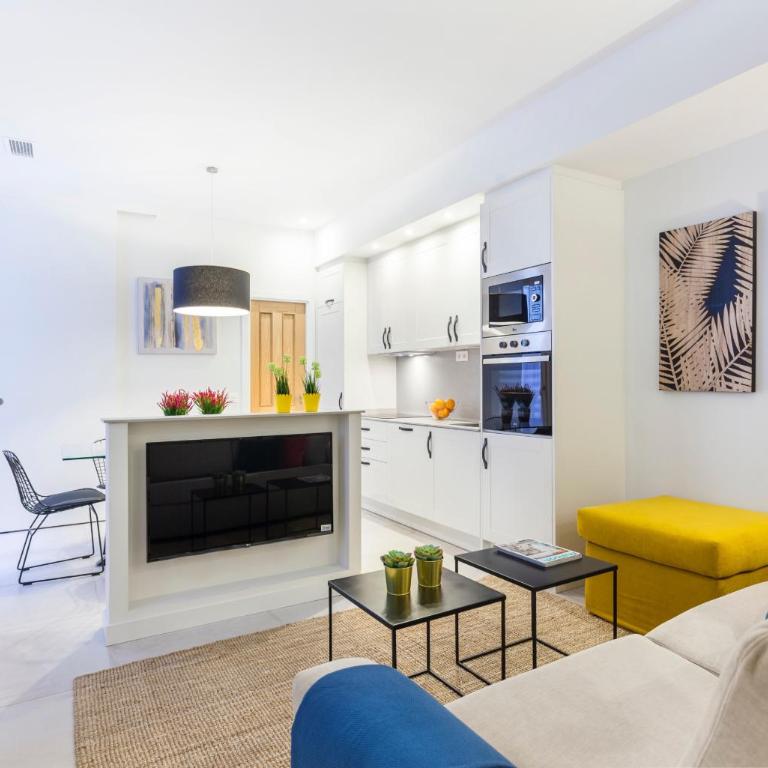Patio en Madrid - Two-Bedroom Apartment II - 2