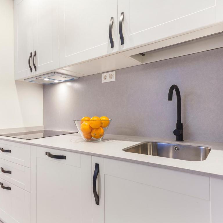 Patio en Madrid - Two-Bedroom Apartment II - 6