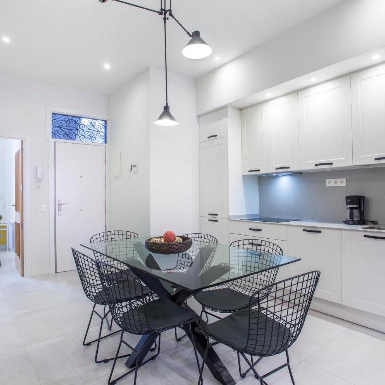 Patio en Madrid - Three-Bedroom Apartment VIII - 6