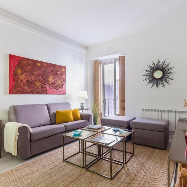 Patio en Madrid - Three-Bedroom Apartment VIII - 3