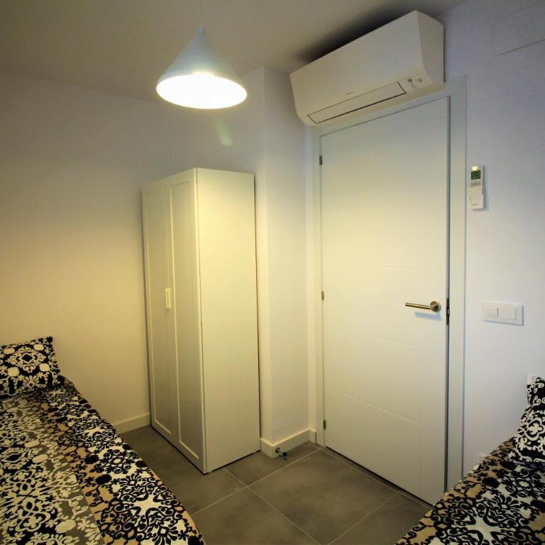 Global Immo 4075 PUIG 3-4 - Three-Bedroom Apartment - 19