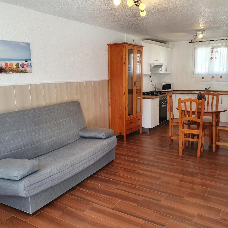 Primera línea de playa - terraza privada - parking - Ideal familias 6-7 pax o Parejas 2-4 pax - One-Bedroom House - 9
