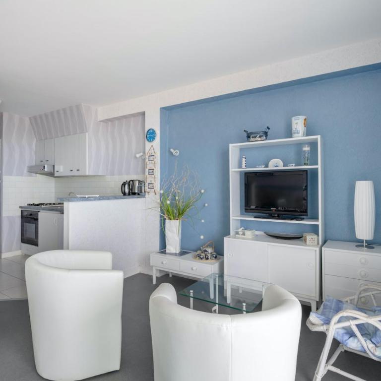 À 50m de la plage, appartement vue mer pour 5 - Appartement - 6