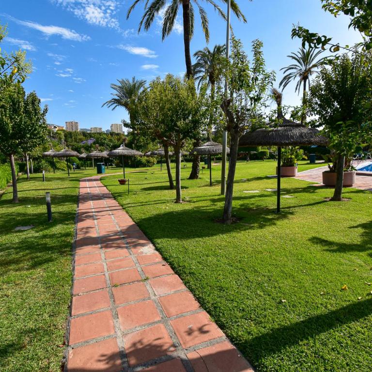 Benal Beach, Luxury Sea & Mountain View Beachside 1 Bedroom Apartment - Apartment with Sea View - 40