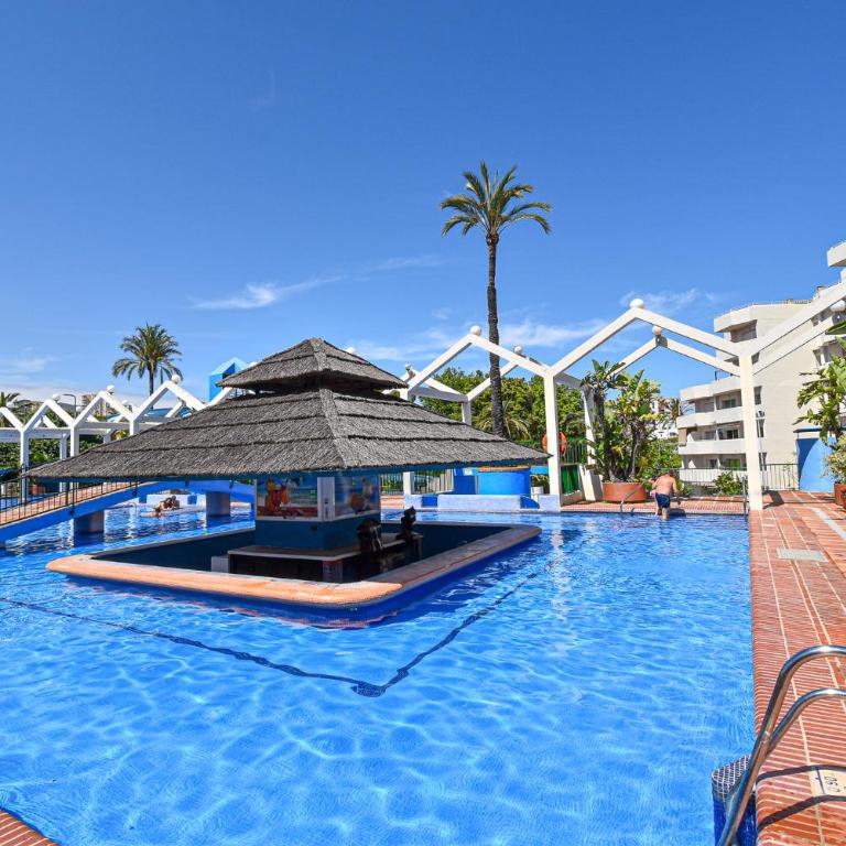 BENAL BEACH Superb Beach front 1 Bedroom Apartment, Sleeps 5 - Apartamento de 1 dormitorio - 14