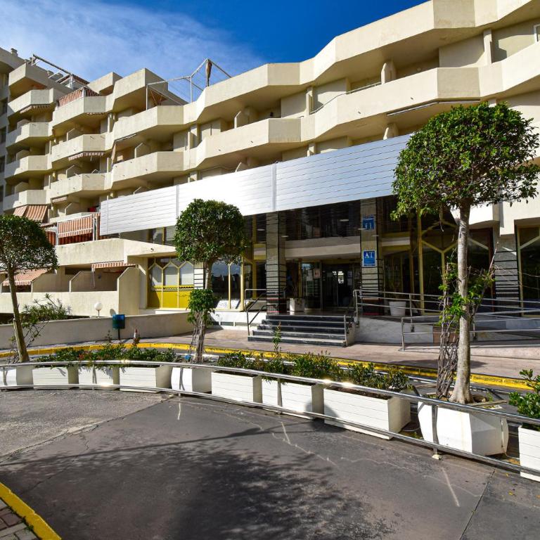 BENAL BEACH Superb Beach front 1 Bedroom Apartment, Sleeps 5 - Apartamento de 1 dormitorio - 36