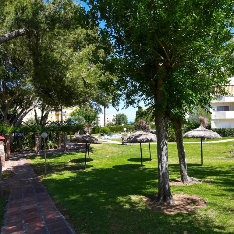 BENAL BEACH Superb Beach front 1 Bedroom Apartment, Sleeps 5 - Apartamento de 1 dormitorio - 28