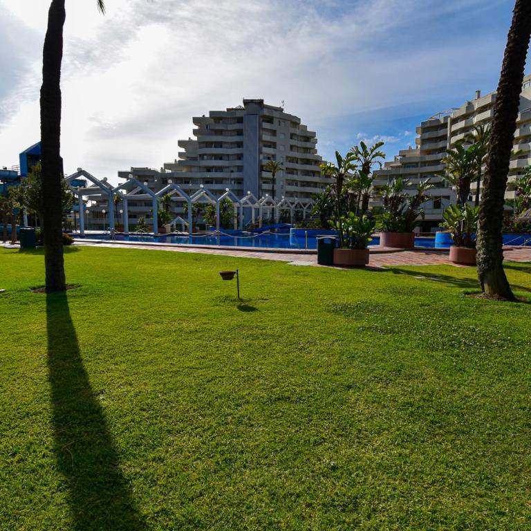 BENAL BEACH Superb Beach front 1 Bedroom Apartment, Sleeps 5 - Apartamento de 1 dormitorio - 27