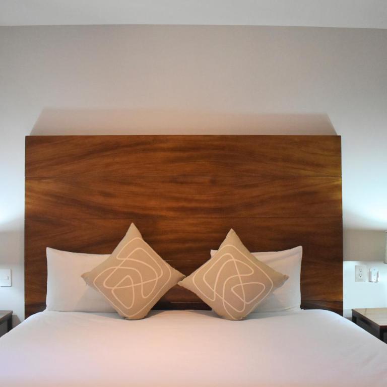 Kaab South Beach by The Spot Rentals - Luxury King Room with Private Bathroom - 6