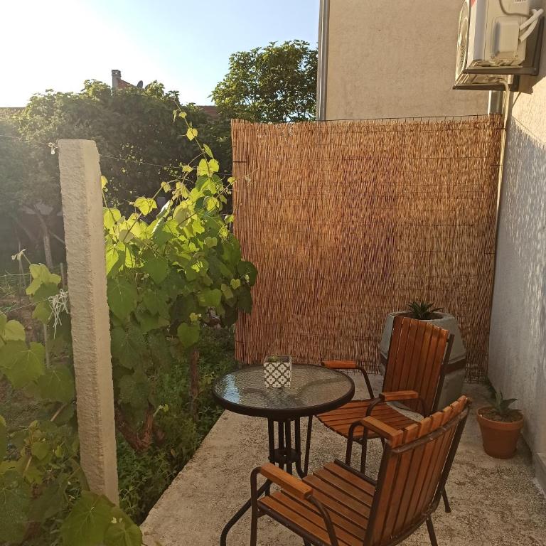 Lastva Holliday Rooms - Twin Room with Terrace - 1