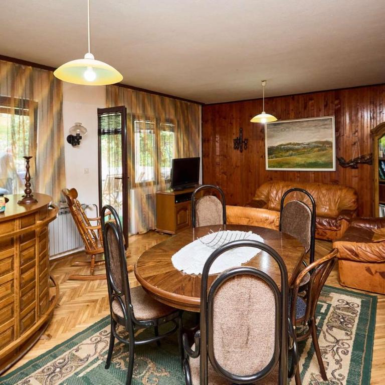 Apartmani Dr. Gaša - Apartman sa 2 Spavaće Sobe - 1
