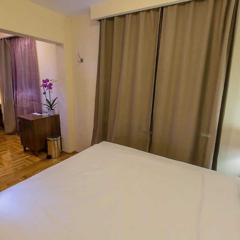 Hotel M - Double or Twin Room - 6