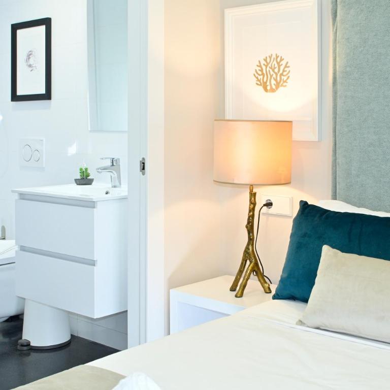 Holihome Rambla 24 - One-Bedroom Apartment - 10
