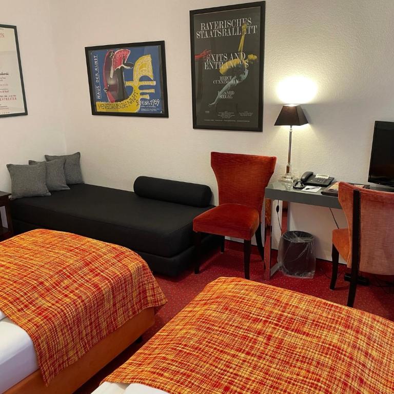 Hotel Nymphenburg City - München - Dreibettzimmer - 19
