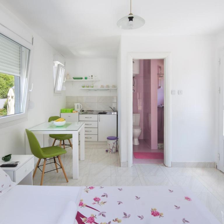 Studios Merdović - Bungalow with Garden View - 4