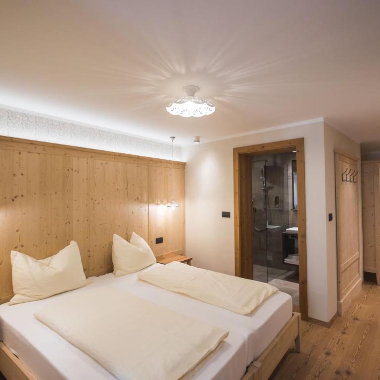 Emma Historic Hotel - Junior Suite mit Balkon - 3
