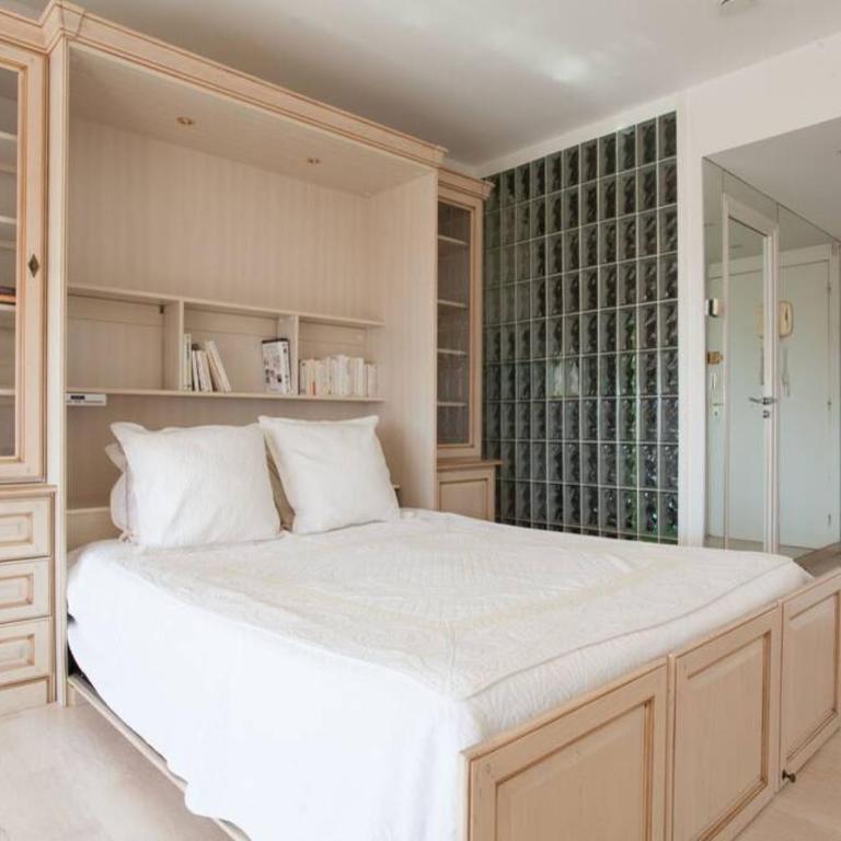 STUDIO STANDING VUE MER 2 PERS. 5 min.CANNES - Appartement 1 Chambre - 25