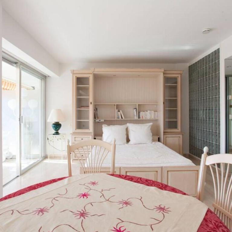 STUDIO STANDING VUE MER 2 PERS. 5 min.CANNES - Appartement 1 Chambre - 36