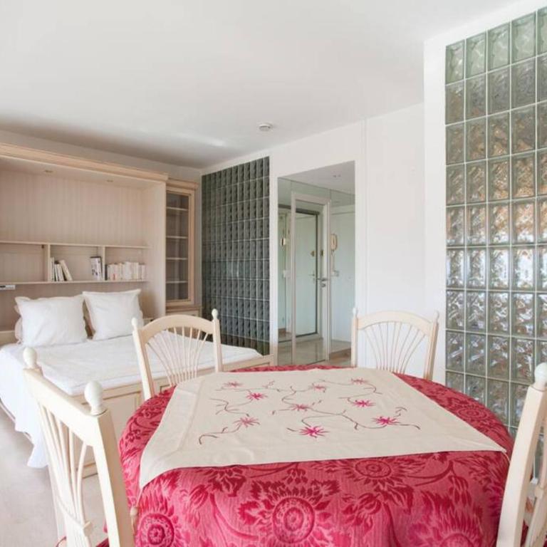STUDIO STANDING VUE MER 2 PERS. 5 min.CANNES - Appartement 1 Chambre - 48