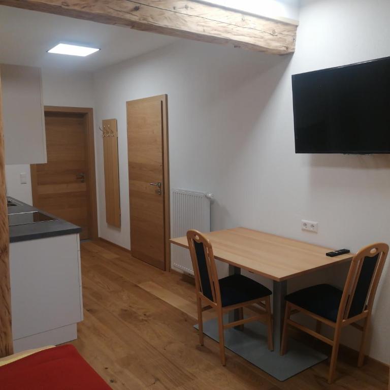 Ferienhof Gindl, Gästehaus Gindl und Pferdehof - Studio-Apartment mit Balkon - 5
