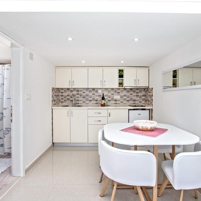 Apartmani Vasilije - One-Bedroom Apartment - 1