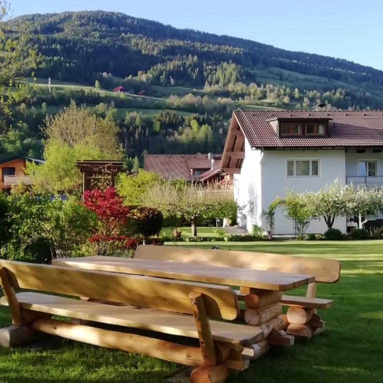 Pension Strauss - Doppelzimmer mit Gartenblick - 5