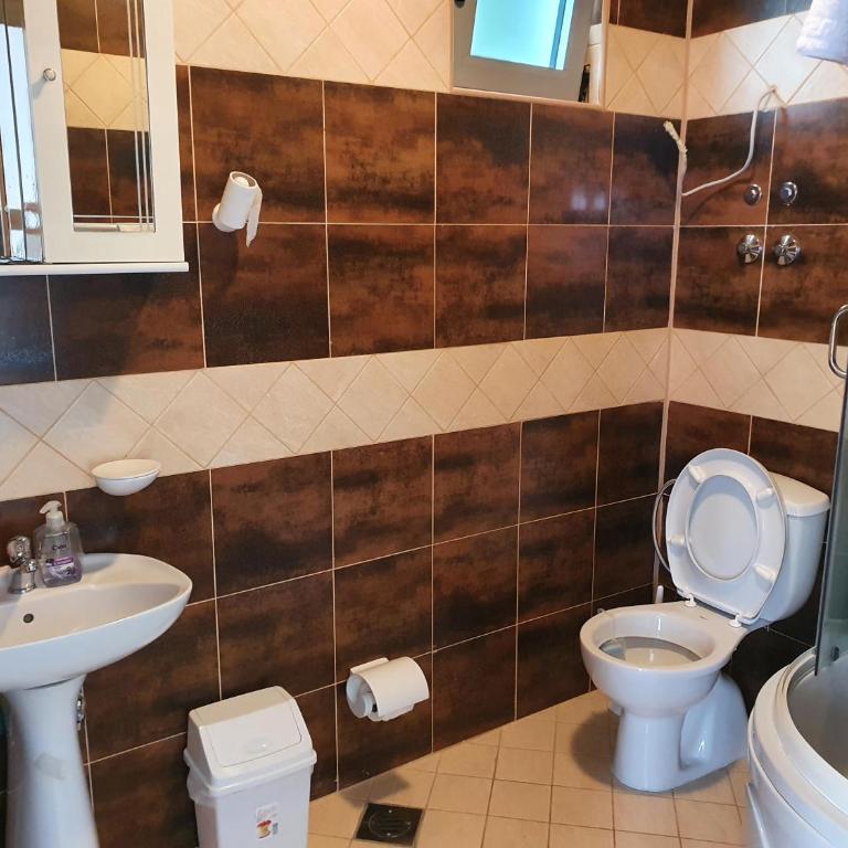 Sunset View Apartments - One-Bedroom Apartment - 5