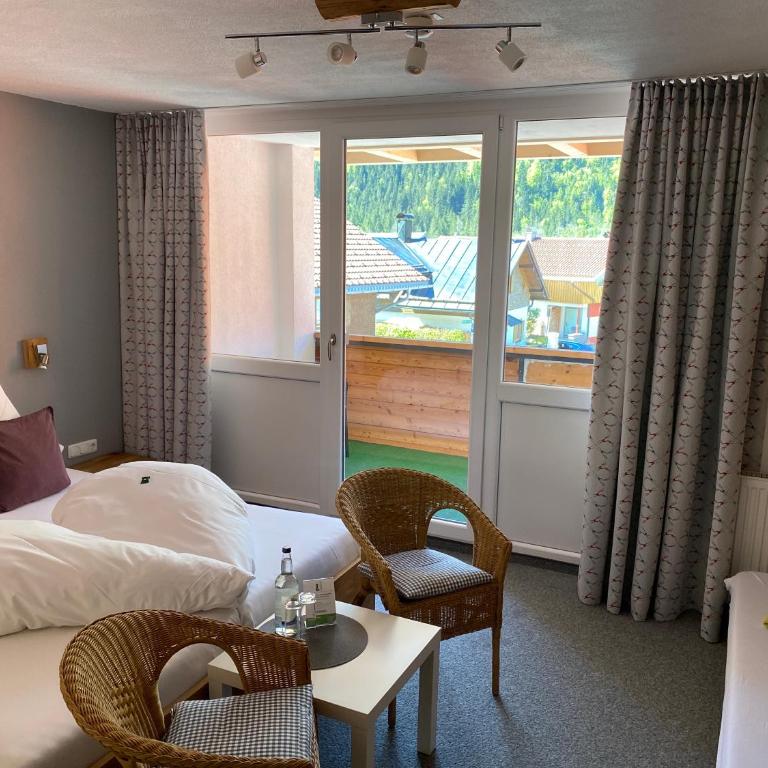 Grüner Hut - DEIN BERGHOTEL - Doppelzimmer mit Balkon - 1