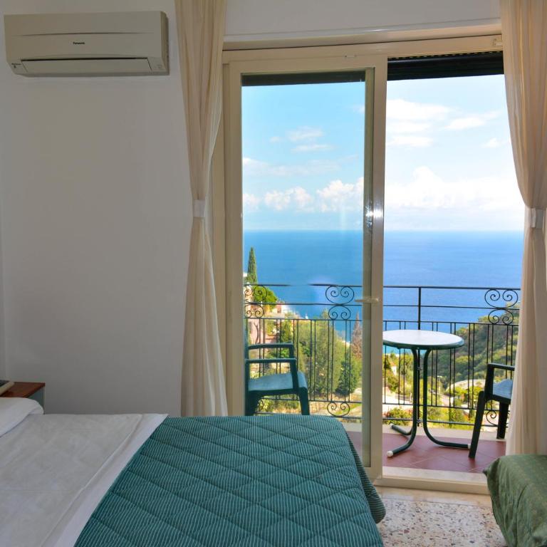 Hotel Condor - Double or Twin Room with Balcony and Sea View - 6