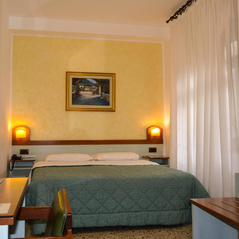 Hotel Condor - Economy Double or Twin Room - 8