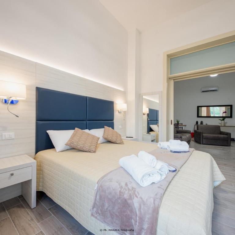 Hotiday Lecce Gianmarti Suite - Camera Familiare Deluxe - 1