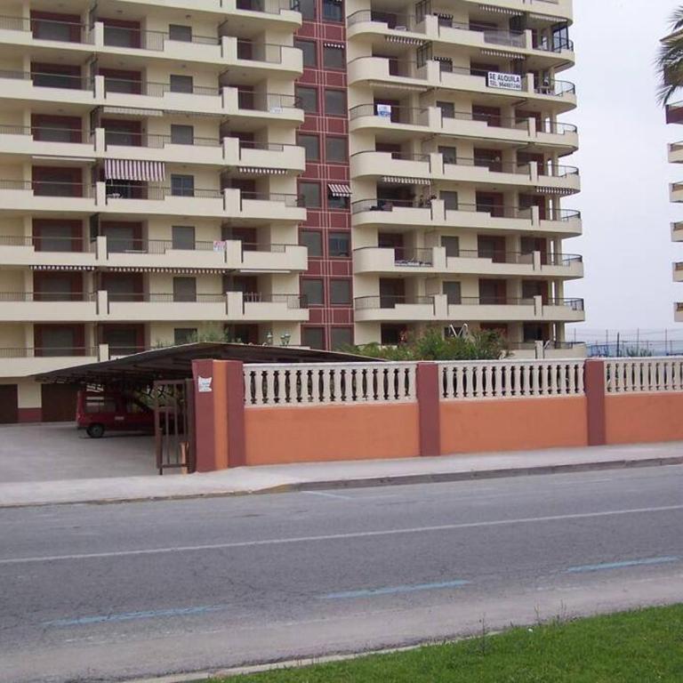 Apartamento en 1ª línea con piscina. Edificio Albatros II - Apartamento de 2 dormitorios - 4