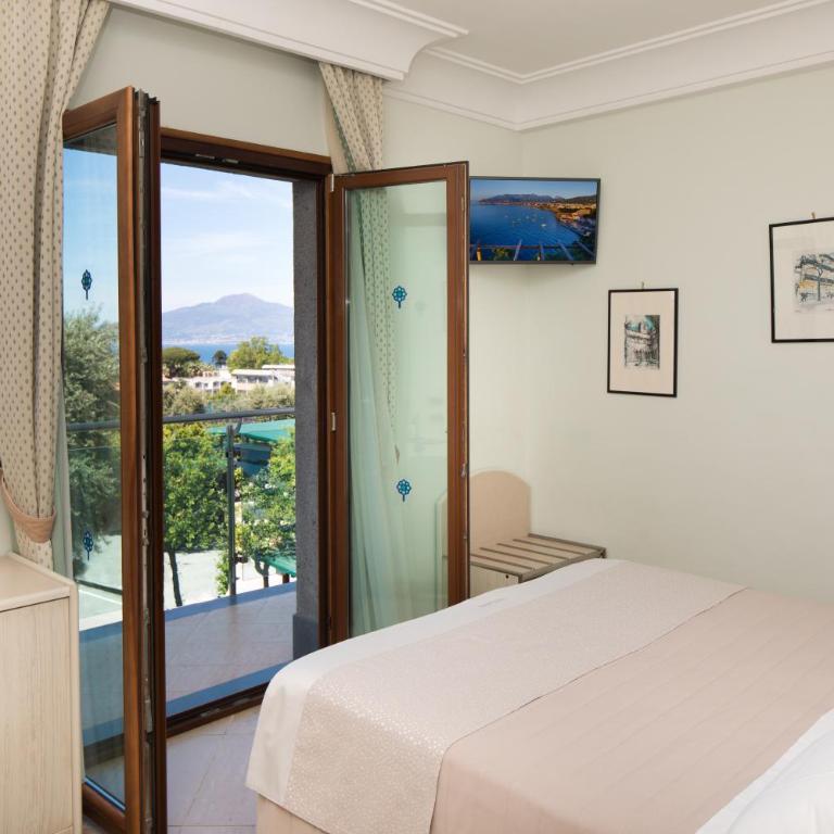 Hotel Gardenia Sorrento, Ascend Hotel Collection - Camera Matrimoniale Superior con Vista Mare - 1