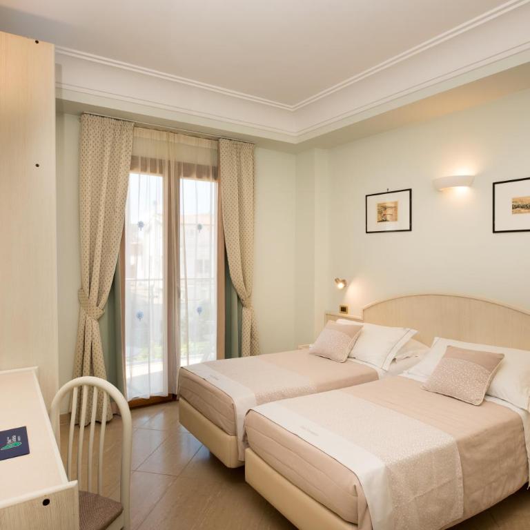 Hotel Gardenia Sorrento, Ascend Hotel Collection - Camera Matrimoniale Comfort - 3