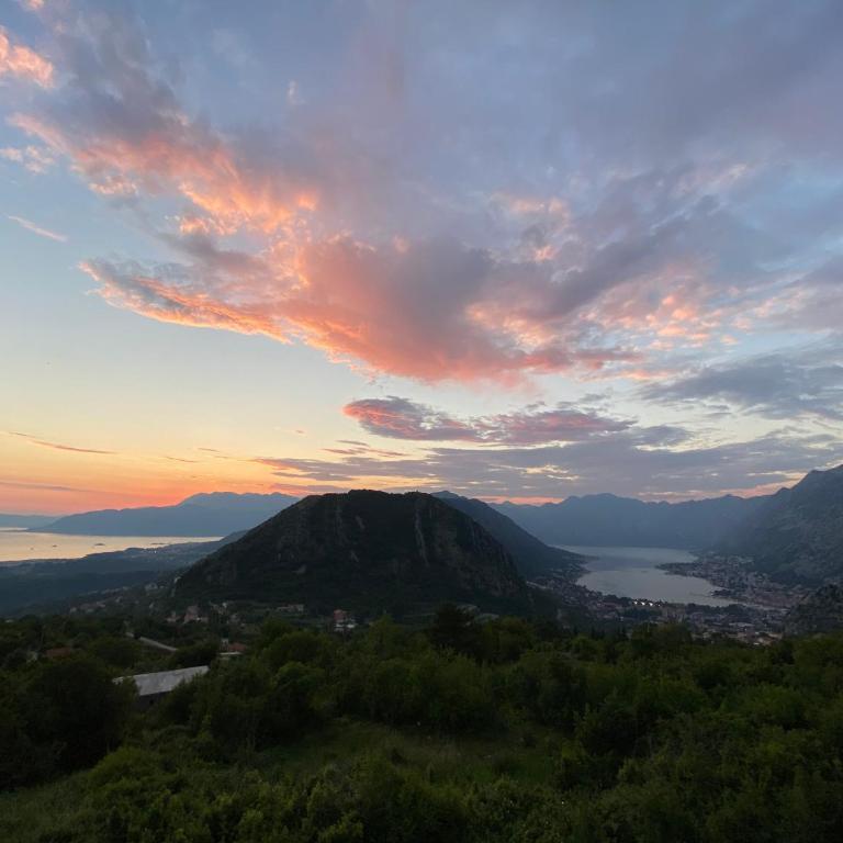 Amazing Sunset Escape -Private Parking - Apartman - 18
