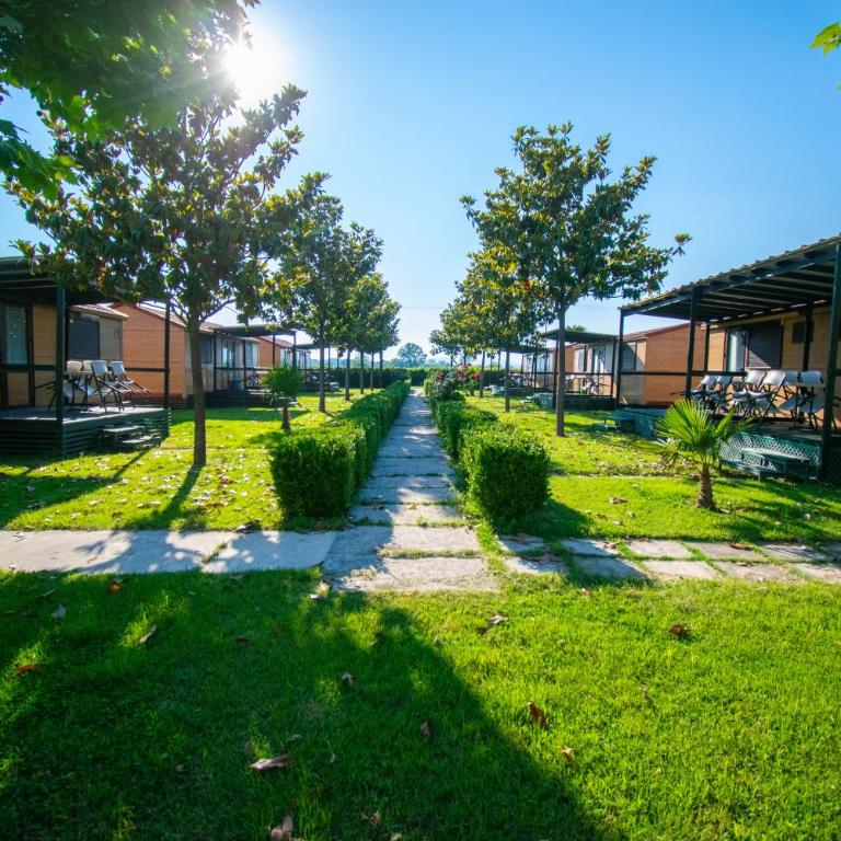 Ethno Village Giovanni Trade - Dvokrevetna Soba sa Bračnim Krevetom i Balkonom (2 Odrasle Osobe + 1 Dete) - 1