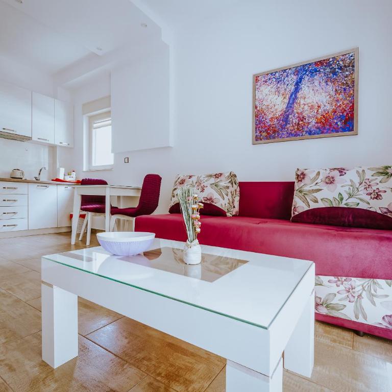 Apartments Casa Delone - Studio with Garden View - 4