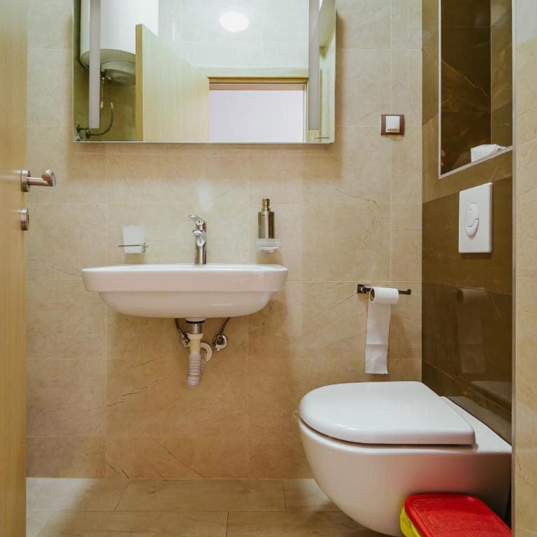 Apartments Casa Delone - Apartment with Sea View - 9