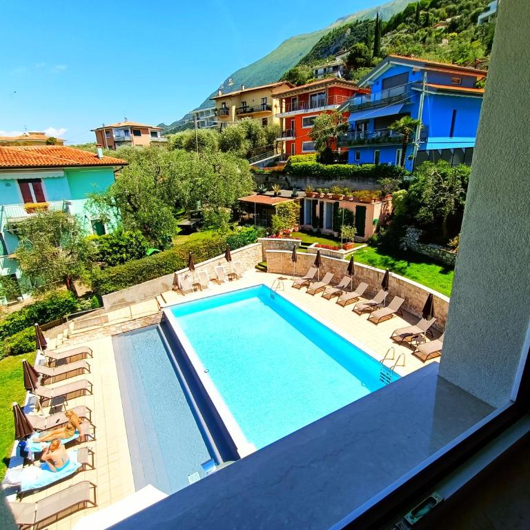 Hotel Antonella - Camera Matrimoniale con Vista Piscina - 7