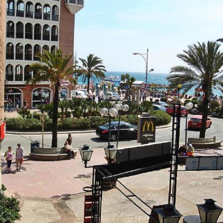 APARTAMENTO con TERRAZA VISTAS AL MAR - Apartamento - 1