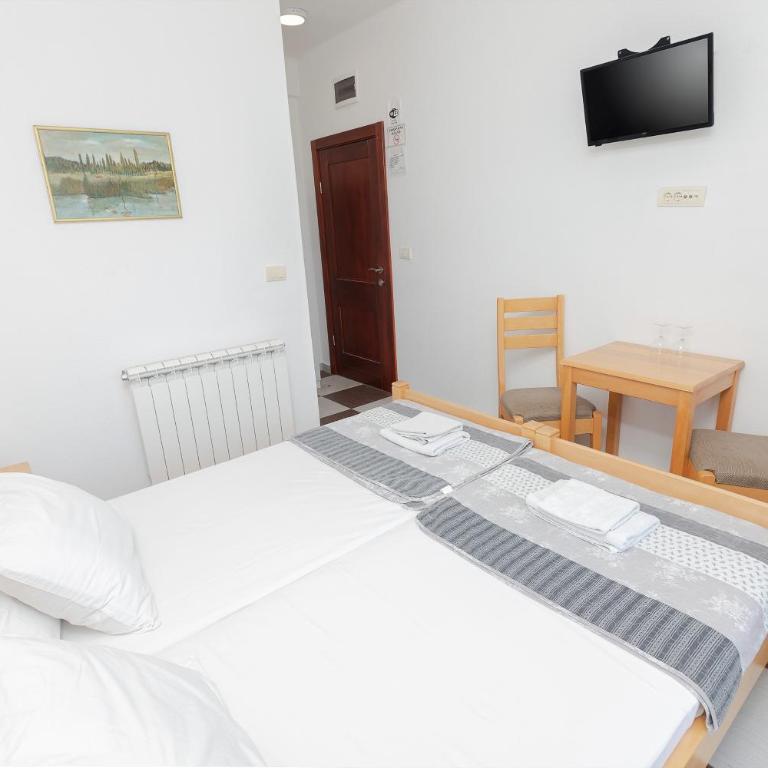 Guest house Vila Vedesa - Double Room - 3