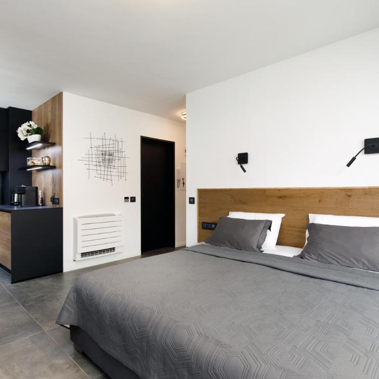 Cannes CROISETTE, Palais des Festivals, Beaches, Apart Residence Le MINERVE - Studio with Terrace - 7