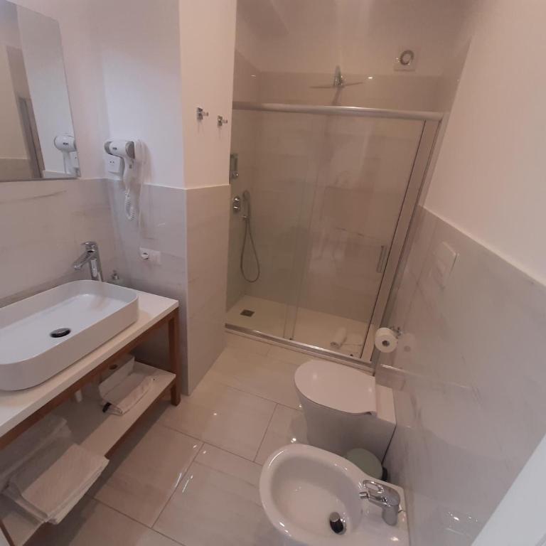 B&B JOELE - Double or Twin Room with Sea View - 5