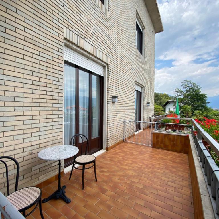 Hotel La Fontana - Camera Deluxe Matrimoniale/Doppia con Letti Singoli con Balcone e Vista Lago - 6