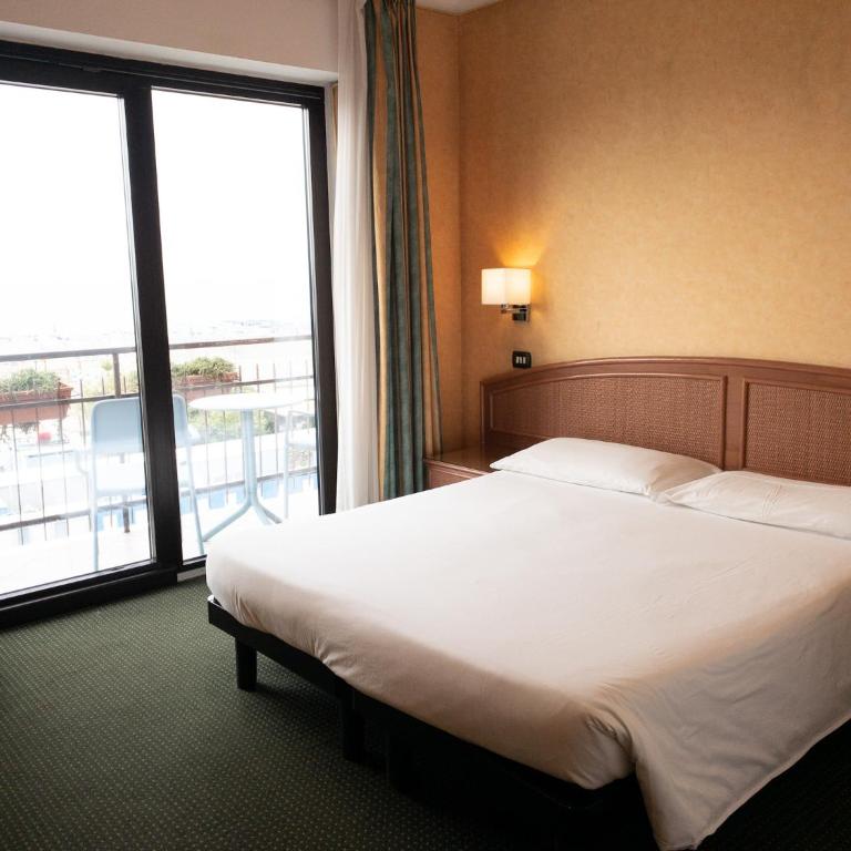 Hotel Santa Maria - Camera Matrimoniale con Balcone e Vista Mare - 3