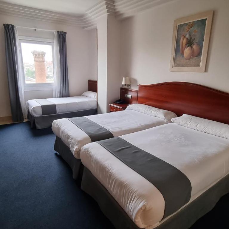 Hotel Gran Legazpi - Triple Room - 4