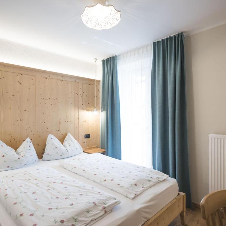 Emma Historic Hotel - Economy Doppelzimmer "Gitta" - 5