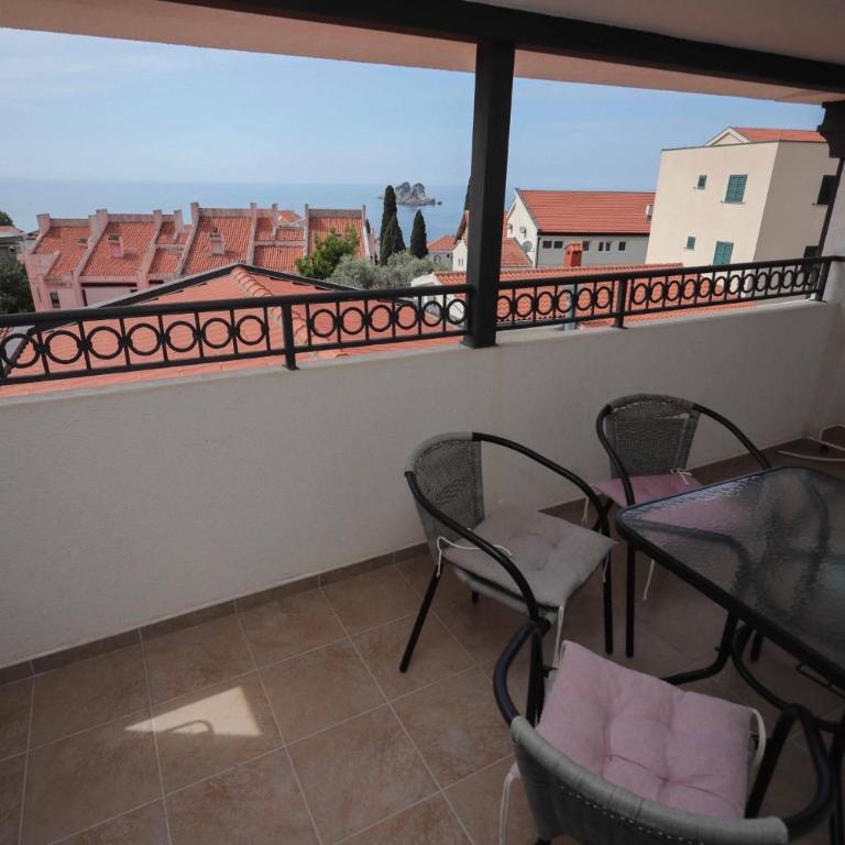 Guest House Maslina - Two-Bedroom Apartment with Balcony and Sea View - 3