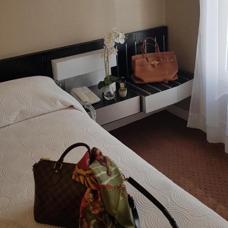 HOTEL ALISON - Chambre Double Classique - 4